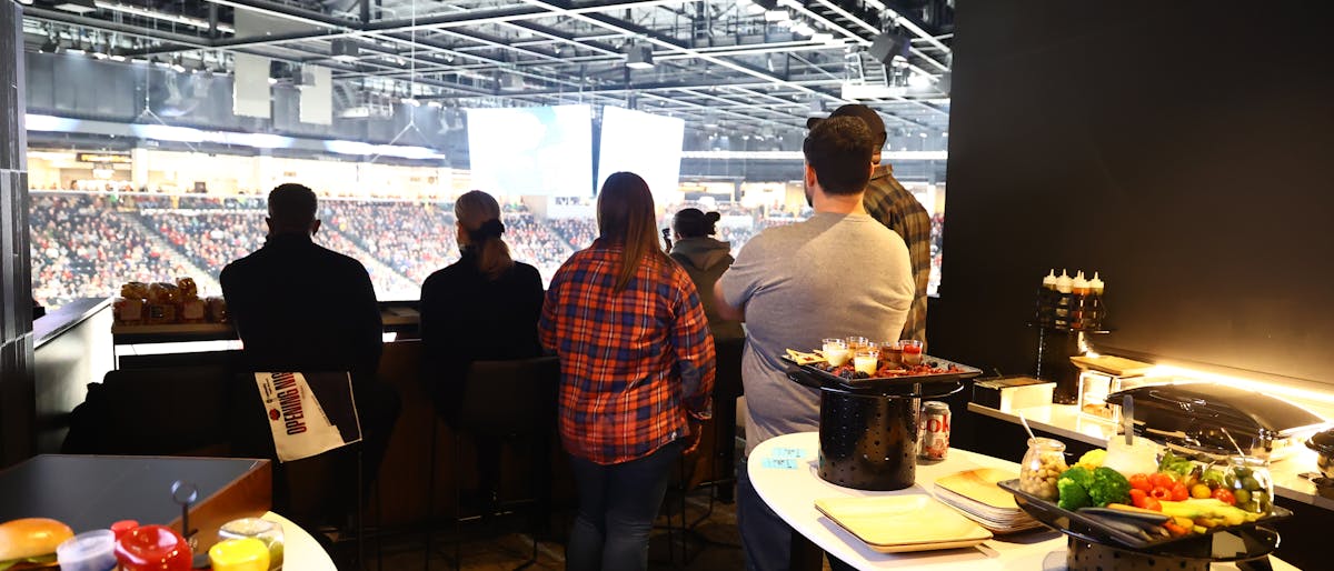 Premium &amp; Party Suites